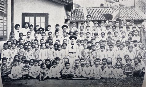 Penglibatan british di tanah melayu telah ditentang oleh pemimpin tempatan seperti penghulu. Sejarah Sekolah Vernakular Cina dan India di Tanah Melayu ...