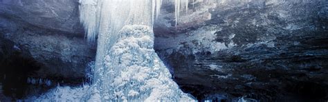 Wonderful Frozen Waterfalls Around The World