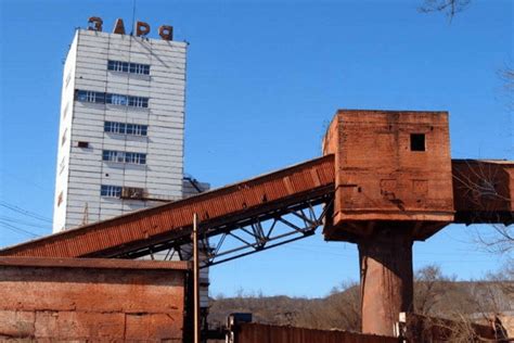 Jun 19, 2021 · напомним, накануне на шахте анжерская южная в кузбассе вследствие выброса метана произошло обрушение породы. В Кривом Роге на шахте «Октябрьская» погиб шахтер ...