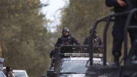 one of mexico s deadliest gunbattles kills 43 as police suspects face off in cartel territory