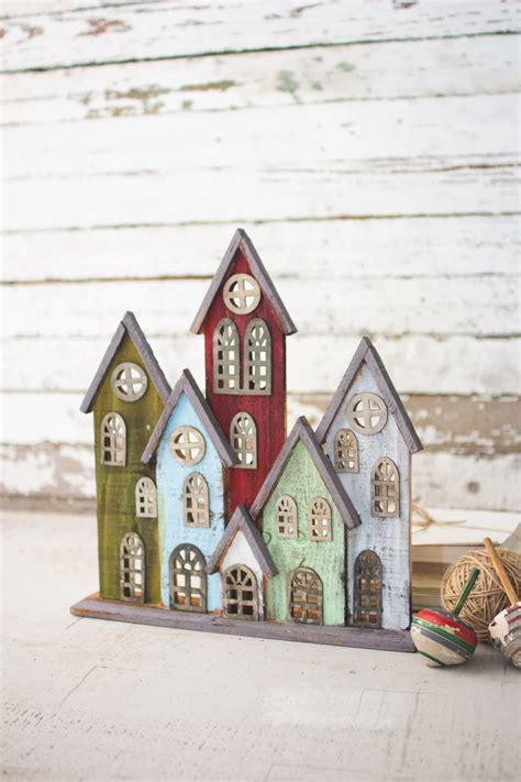 Gwg Outlet Recycled Painted Wooden Christmas Village Cjn1000
