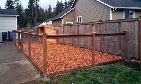 What is a dog run fence. The 25+ best Diy dog fence ideas on Pinterest | Cheap ...