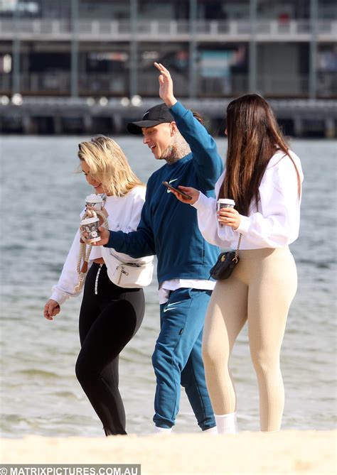 Bachelor In Paradises Ciarran Stott Hits St Kilda Beach With Friends The Wash