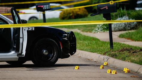 Dallas Police Shoot Homicide Suspect After Brief Car Chase In Mesquite