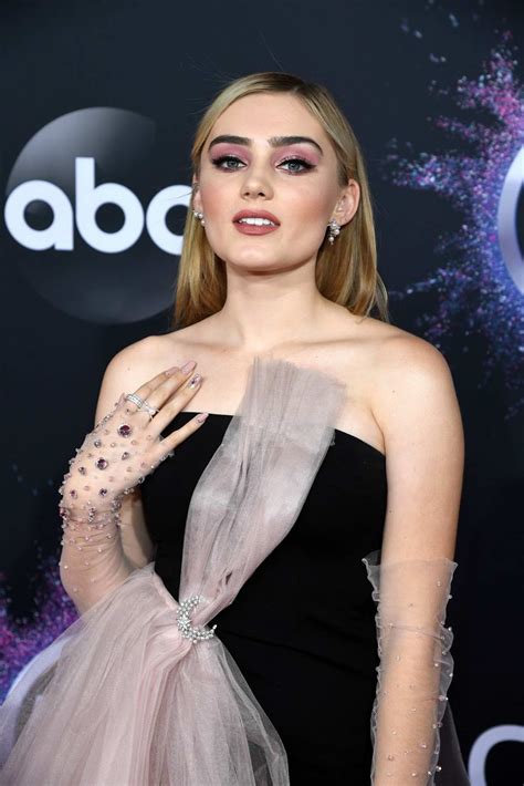 meg donnelly american music awards 2019 in los angeles fashion style