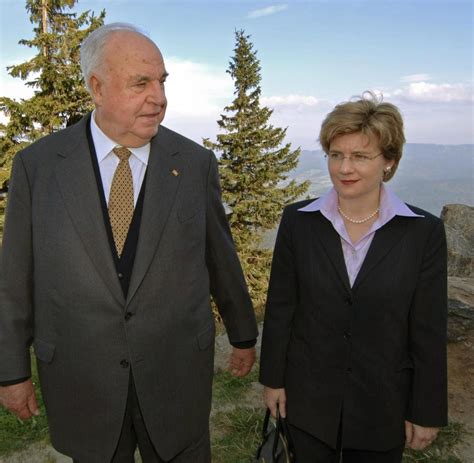 Hier finden sie alle aktuellen nachrichten der faz zum ältesten sohn des verstorbenen altkanzlers helmut kohl. Maike Kohl-Richter: Sechsstellige Beträge in bar ...