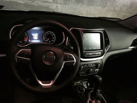 2015 Jeep Cherokee - Interior Pictures - CarGurus