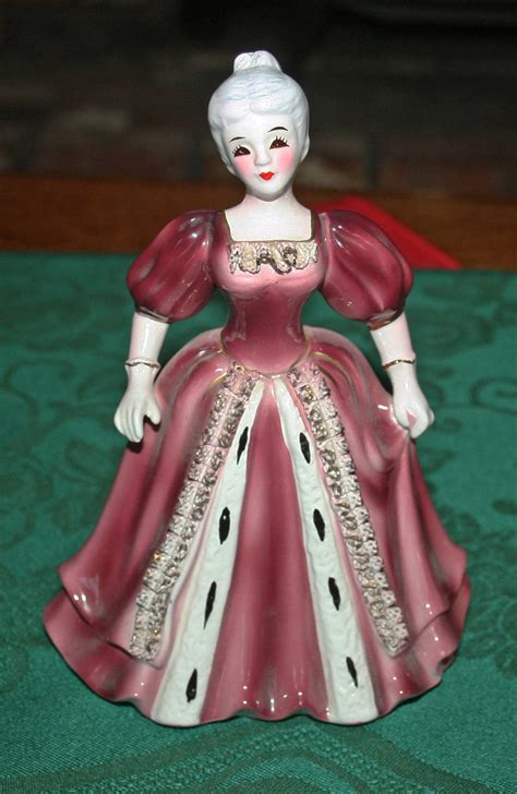 Vintage Napco Lady Barbara Figurine A2625 Wine And Gold Collectible