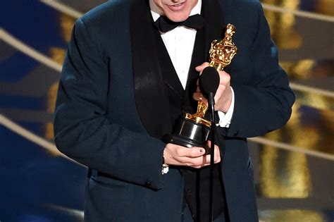 Oscars 2016 Mark Rylance Wins Best Supporting Actor For Bridge Of