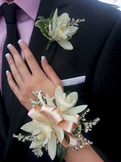 Pretty Flower Corsages For Beautiful Bridal And Bridesmaid Ideas 45