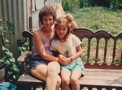 How Growing Up With A Mom In A Secret Lesbian Relationship Shaped My Life Huffpost Huffpost