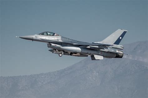 Los F 16 Ambm De La Fuerza Aérea De Chile Alcanzaron Las 30000 Horas