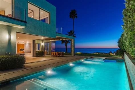 Stunning Beachfront Point Dume Home For An Extraordinary Life