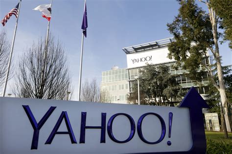 Yahoo denies cooperating with NSA, FBI on mass email 