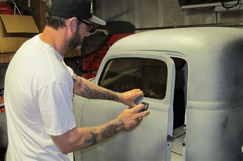 Shaved Door Handles On A 1949 Chevrolet Truck