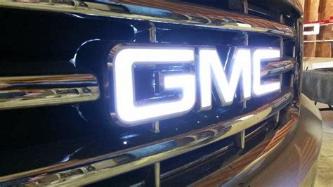Illuminated Gmc Logos 2014 2018 Silverado And Sierra Mods Gm