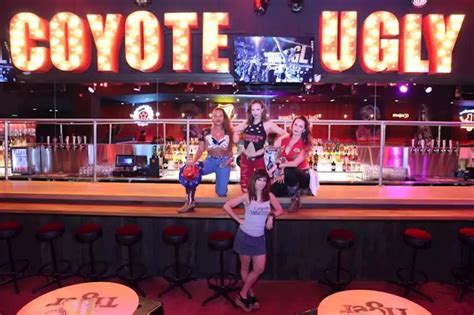 Coyote Ugly Known For Its Bar Top Dancing Female Bartenders Opens In Singapore