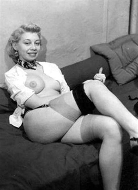 Vintage Nude Women Porn Pics