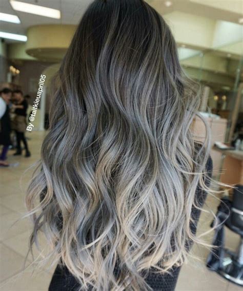 In this grey balayage hairstyle, the blue nearly blends in because its undertone is similar to the silver's. 24f0fd6759db7c6eaab452e98adfdc53.jpg (716×860) | Balayage ...