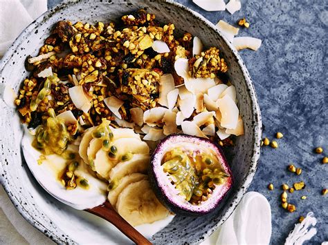 Müsli Bowl Mit Kokos Und Früchten Rezept Eat Smarter