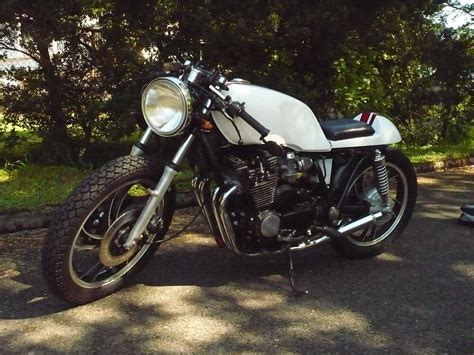 Here is a video about a beautiful custom classic motorcycle which. Yamaha Xj 650 Bobber Kit | Reviewmotors.co