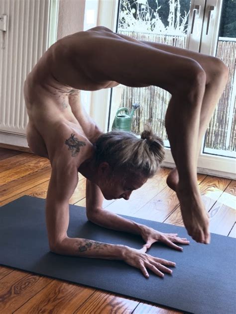 Yoga Flocke Nude Celebs The Fappening Forum Hot Sex Picture