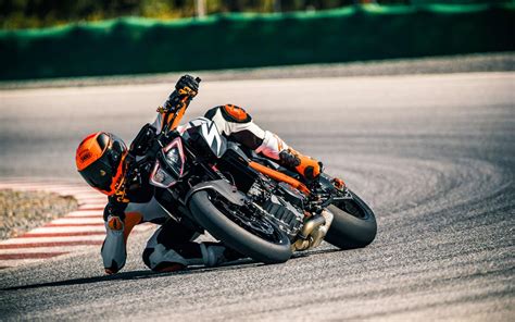 20 c (68 f) intake at: KTM 1290 Super Duke R 2019