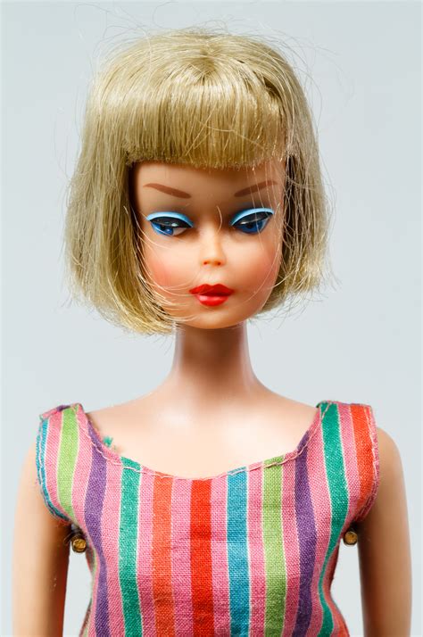 Mattel Ash Blonde American Girl Barbie Doll 1070