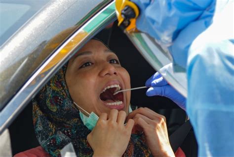 Malaysia has signed a deal to procure 6.4 million doses of astrazeneca's coronavirus vaccine, and is in final talks with chinese and russian manufacturers to secure more, prime minister muhyiddin yassin said on tuesday. Ferrets used in first Covid-19 vaccine animal trial - Asia ...
