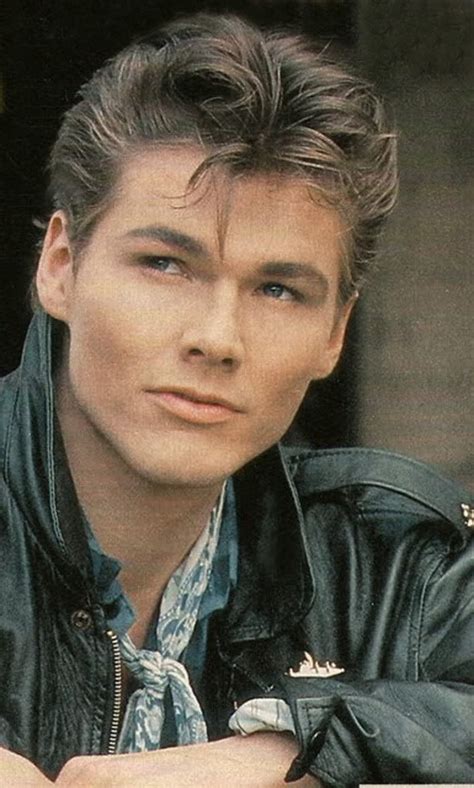 classify extremely popular and attractive norwegian singer morten harket from a ha