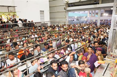 One Lakh Devotees Visited Khatu Ringas Jaipur Road Jammed