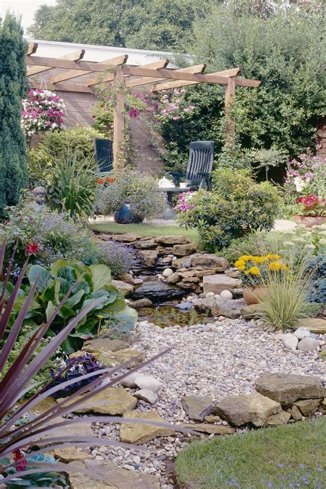 You must take as good care of your outdoor decoration as you do of in this post, we'll show you around some cool rock landscaping ideas for the outdoor area of your house, be it a walkway, a backyard, a flower garden. 6 Best Rock Garden Ideas - Yard Landscaping with Rocks