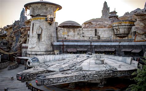 Star Wars Land 26 Photos Of Disneylands Star Wars Theme Park