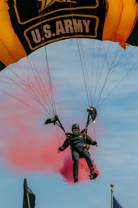 Dvids Images Soldier From Us Army Parachute Team Performs At