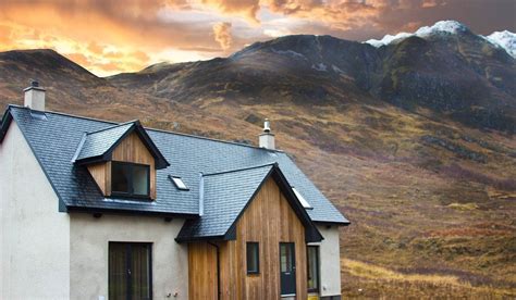 Luxury Cottages For 4 Amidst Stunning Scenary In The Scotttish Highlands