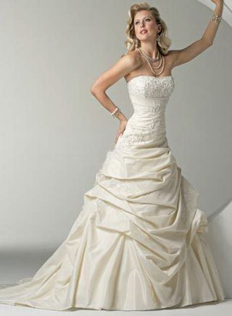 Finde diesen pin und vieles mehr auf hochzeitskleid designs von brenda. Hochzeitskleid china