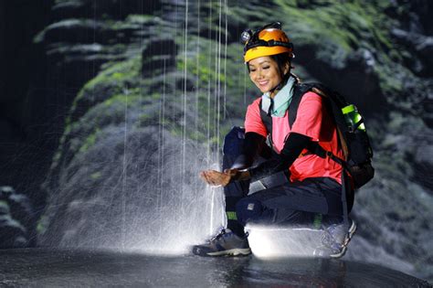 H'hen niê là đại diện duy nhất của việt nam vào top 20. H'Hen Niê tung bộ ảnh 'thần tiên tỉ tỉ' ở Sơn Đòong khiến ...