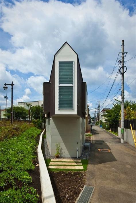 The Narrowest House In The World 13 Pics