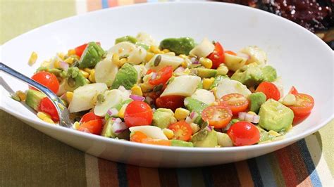 avocado and hearts of palm chop salad recipe delicious salads chopped salad grilled corn salad