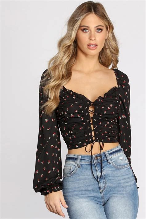 Lace Up Ditsy Floral Crop Top Windsor New Outfits Summer Outfits Casual Outfits Cute