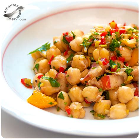 Los garbanzos son unos de mis potajes favoritos. Ensalada de garbanzos - amantesdelacocina