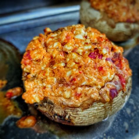 Gefüllte Riesen- Champignons vom Grill