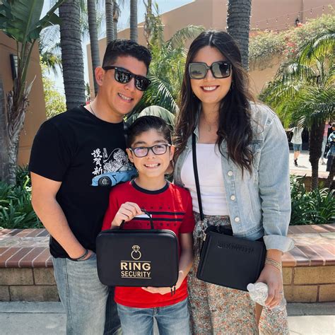 Alexis Gamez and Robert Rodriguez's Wedding Website