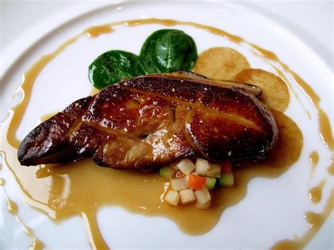 Foie gras poêlé et pommes caramélisées