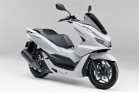 2021 Honda Pcx Unveiled Gets A New Hybrid Model