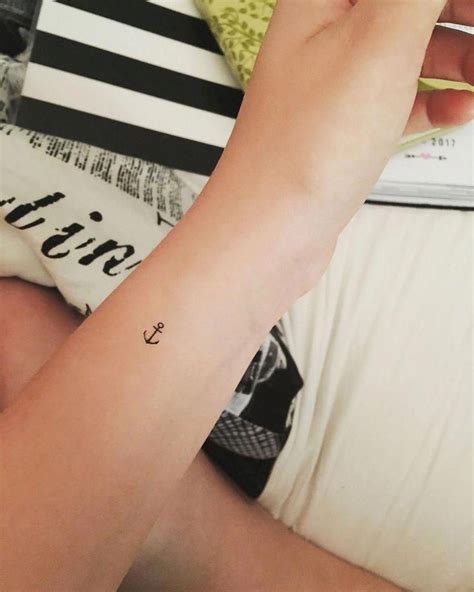 Cute Simple Anchor Tattoos