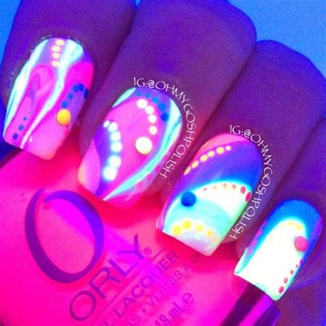 8 Nail Designs That Glow In The Dark