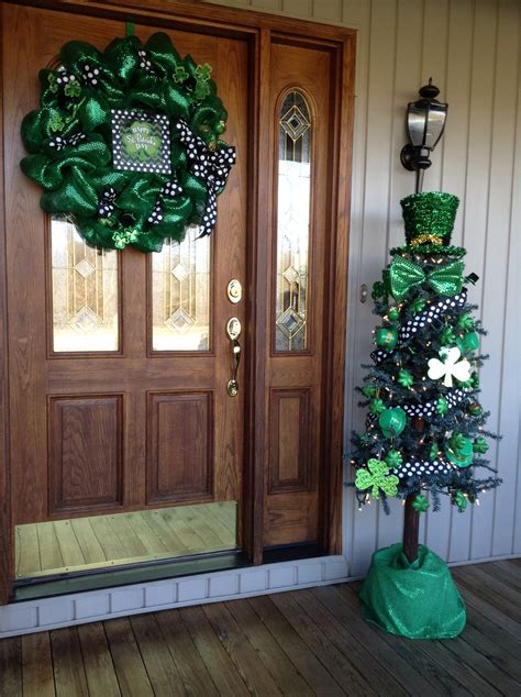 47 Perfect Diy Front Porch Christmas Tree Ideas On A Budget ROUNDECOR