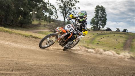 Be respectful of other people, whether they are fellow riders or people walking on the trails. Dirt Bike Riding - Hartley Valley Farm