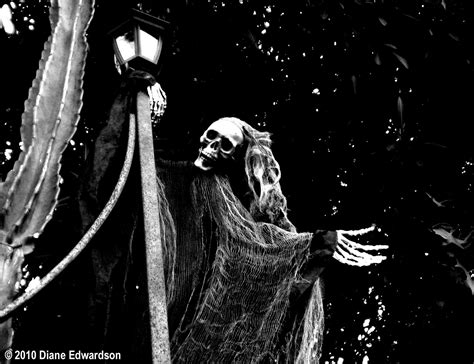 Dark Grim Reaper Horror Skeletons Skull Creepy Black White Wallpaper
